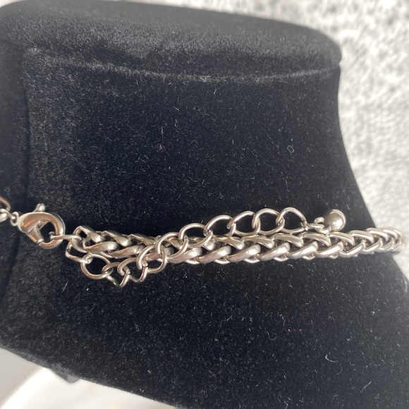 Necklace and Bracelet - Picture 4 of 5